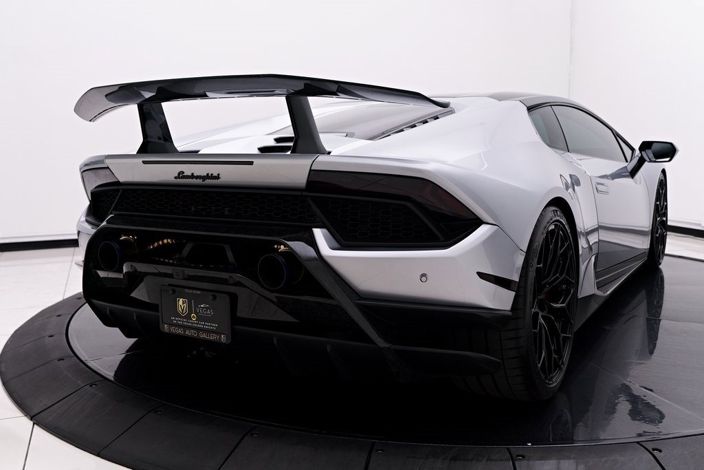Used 2018 Lamborghini Huracan Performante image 33