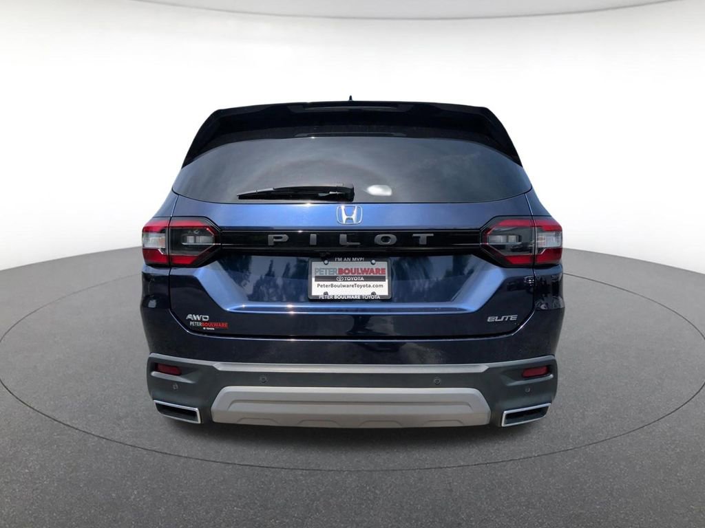 Used 2023 Honda Pilot Elite image 7