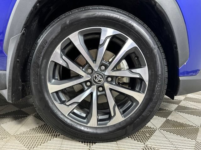 Used 2024 Toyota Corolla Cross XLE AWD/4WD image 14