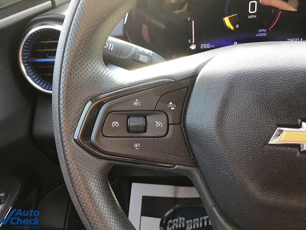 Used 2025 Chevrolet Trax LT image 27