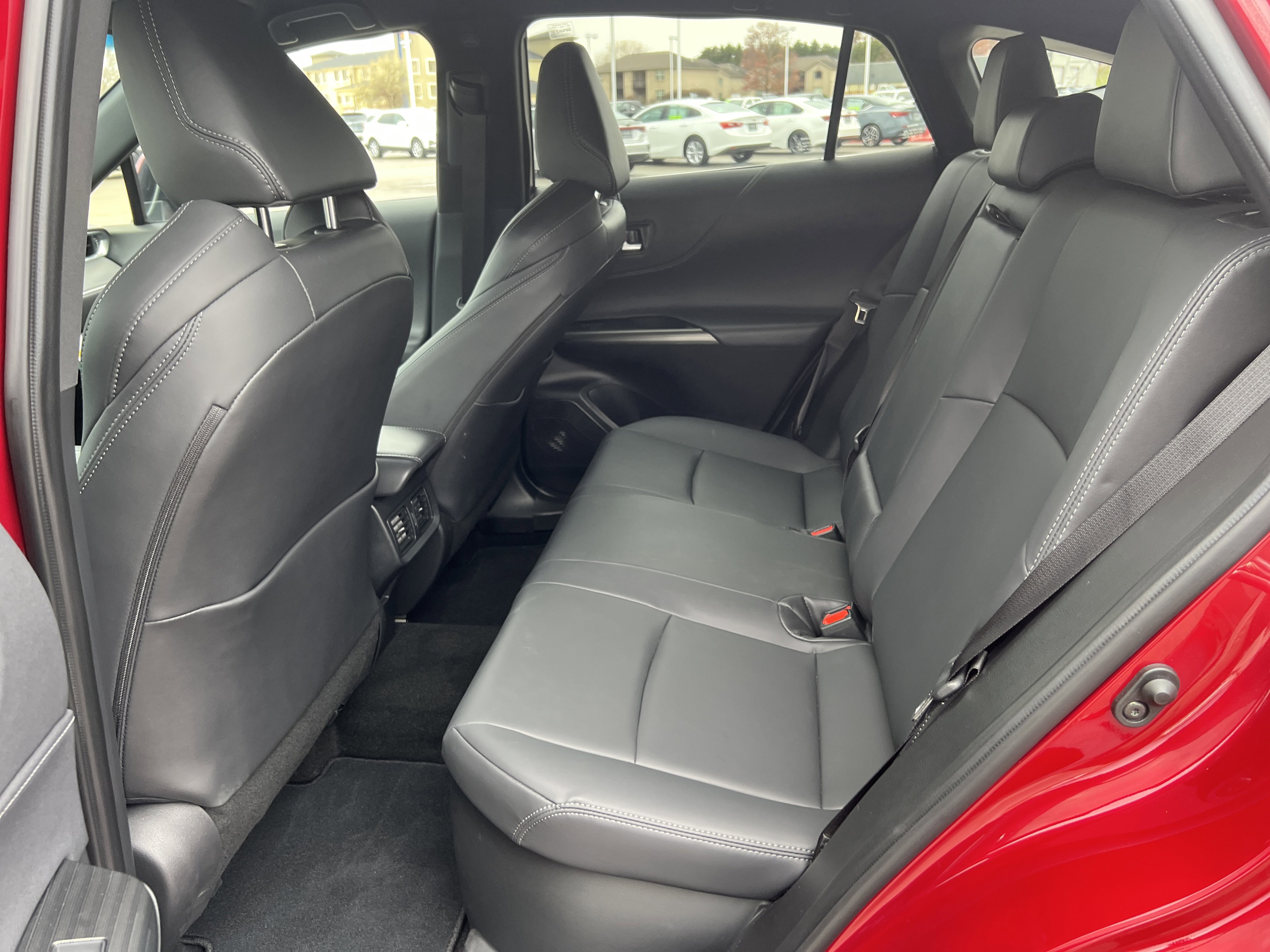 Certified 2024 Toyota Venza XLE image 24