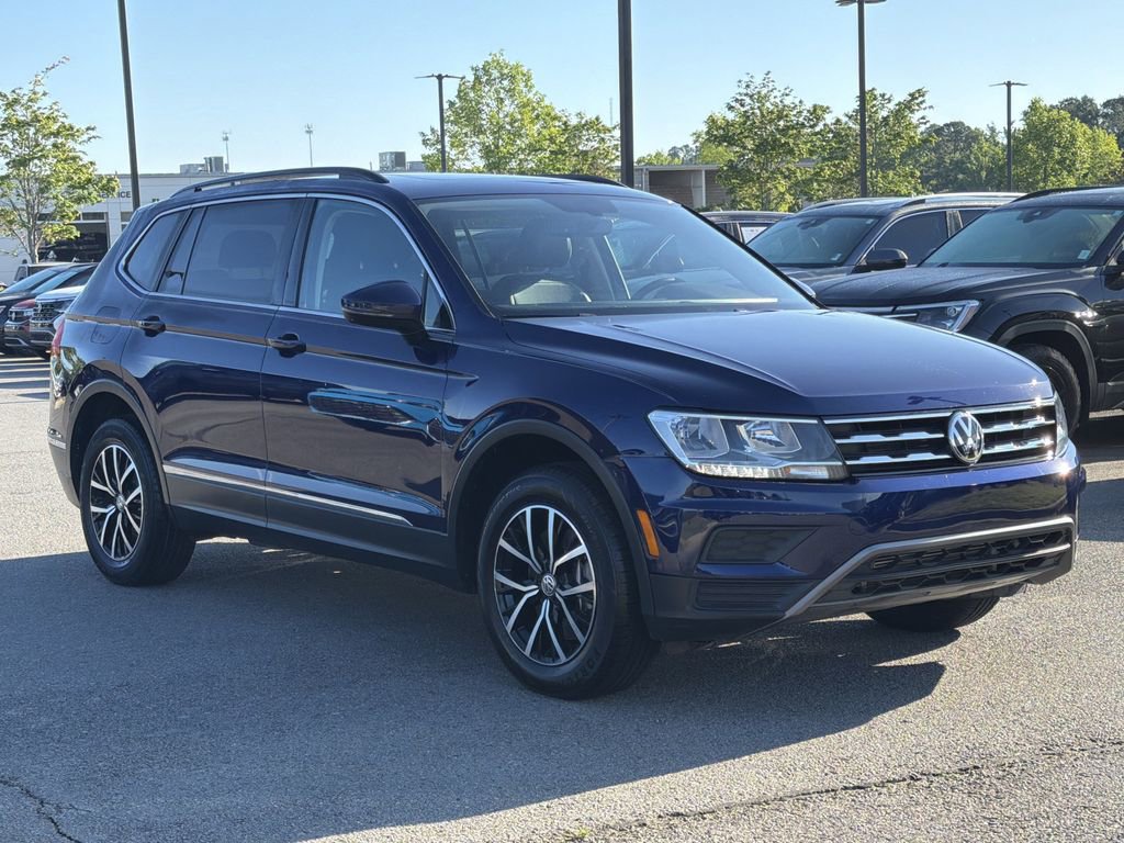 Used 2021 Volkswagen Tiguan SE w/ Panoramic Sunroof Package FWD image 7