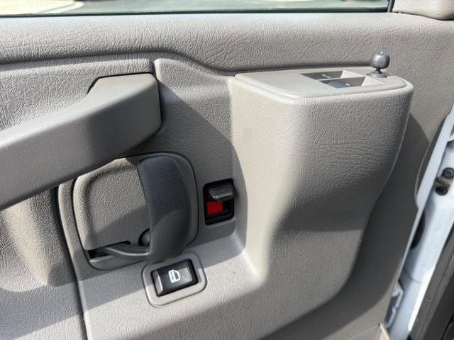 Used 2022 Chevrolet Express 3500 LS RWD image 15