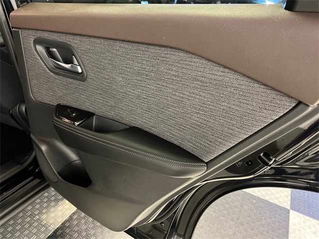 Used 2023 Nissan Rogue SV image 13