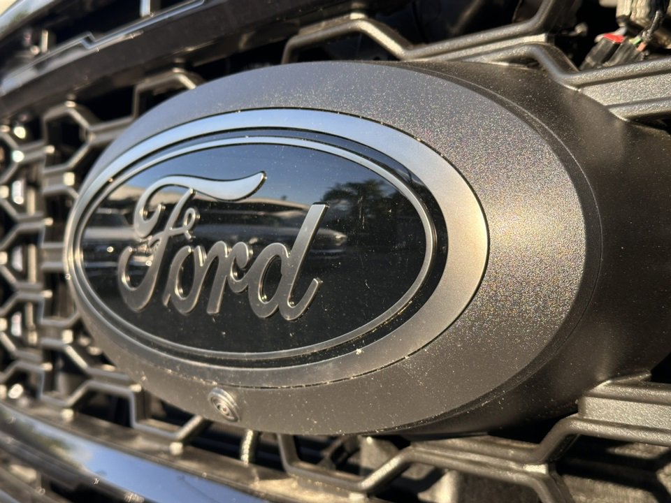 New 2025 Ford F350 Lariat w/ Lariat Ultimate Package image 15
