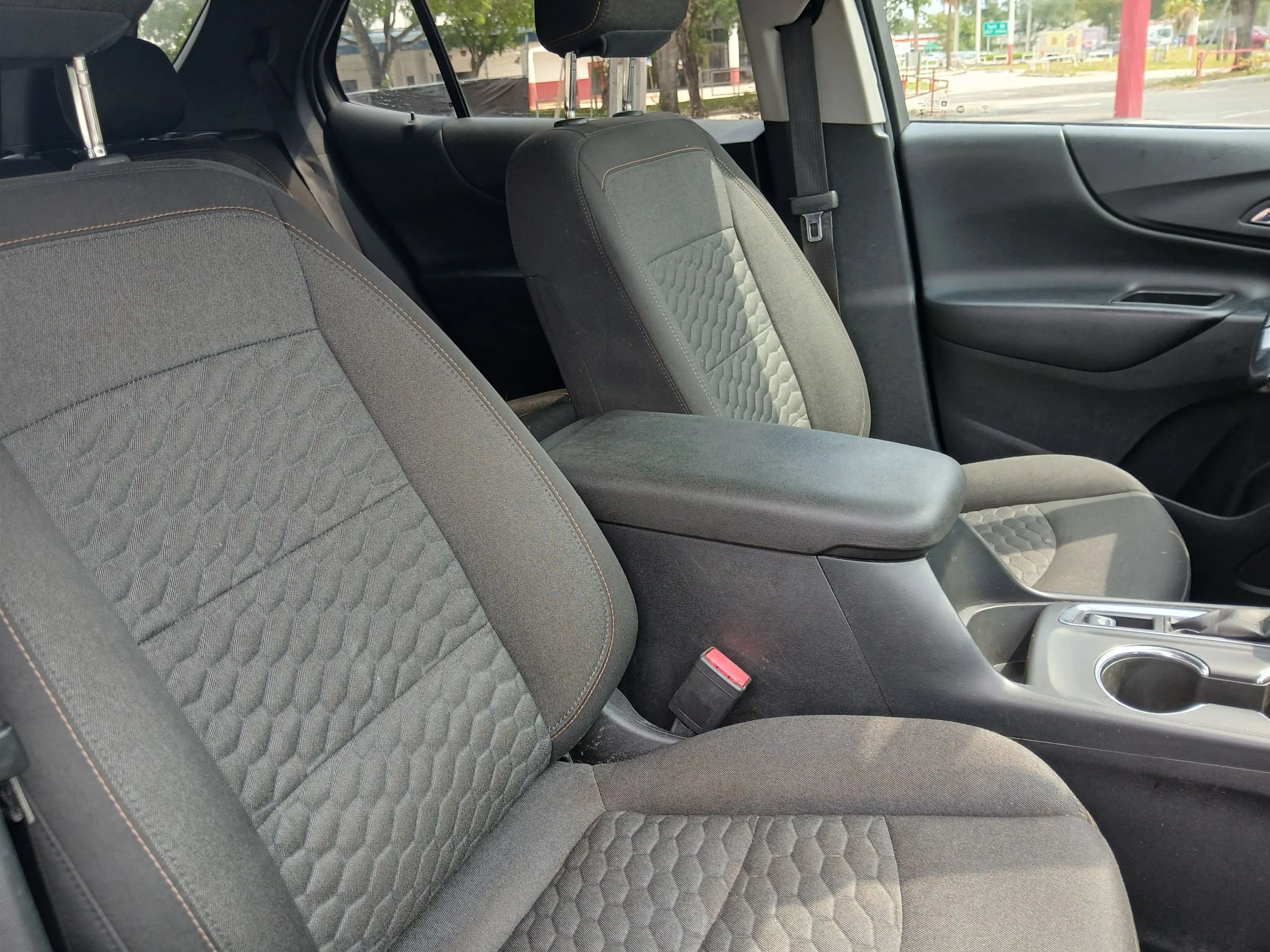 Used 2019 Chevrolet Equinox LT AWD/4WD image 29