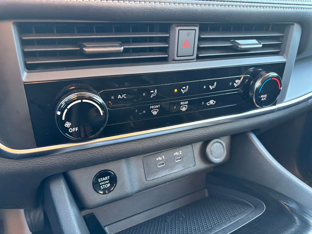 Used 2024 Nissan Rogue S image 22