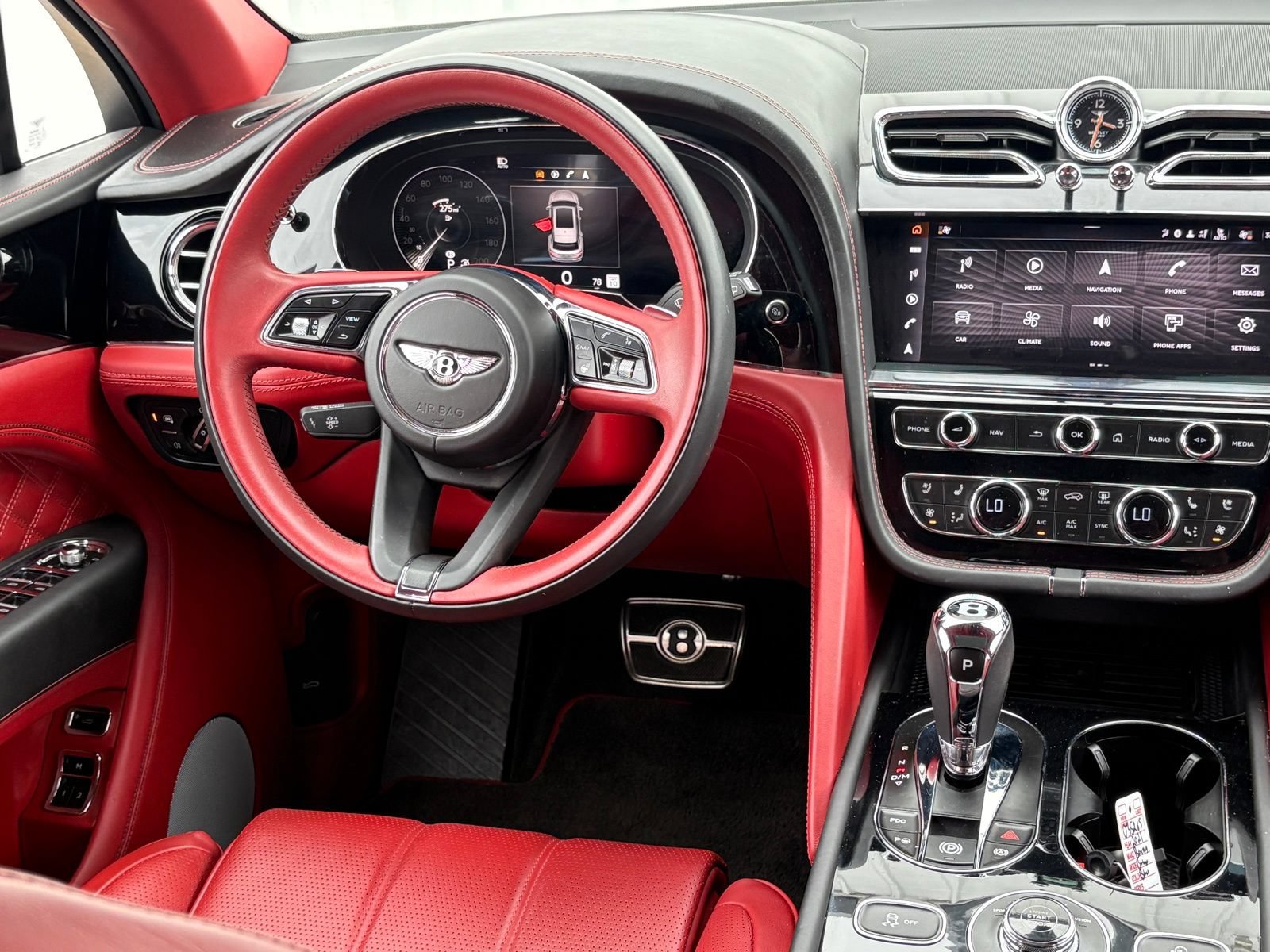 Used 2021 Bentley Bentayga AWD/4WD image 22