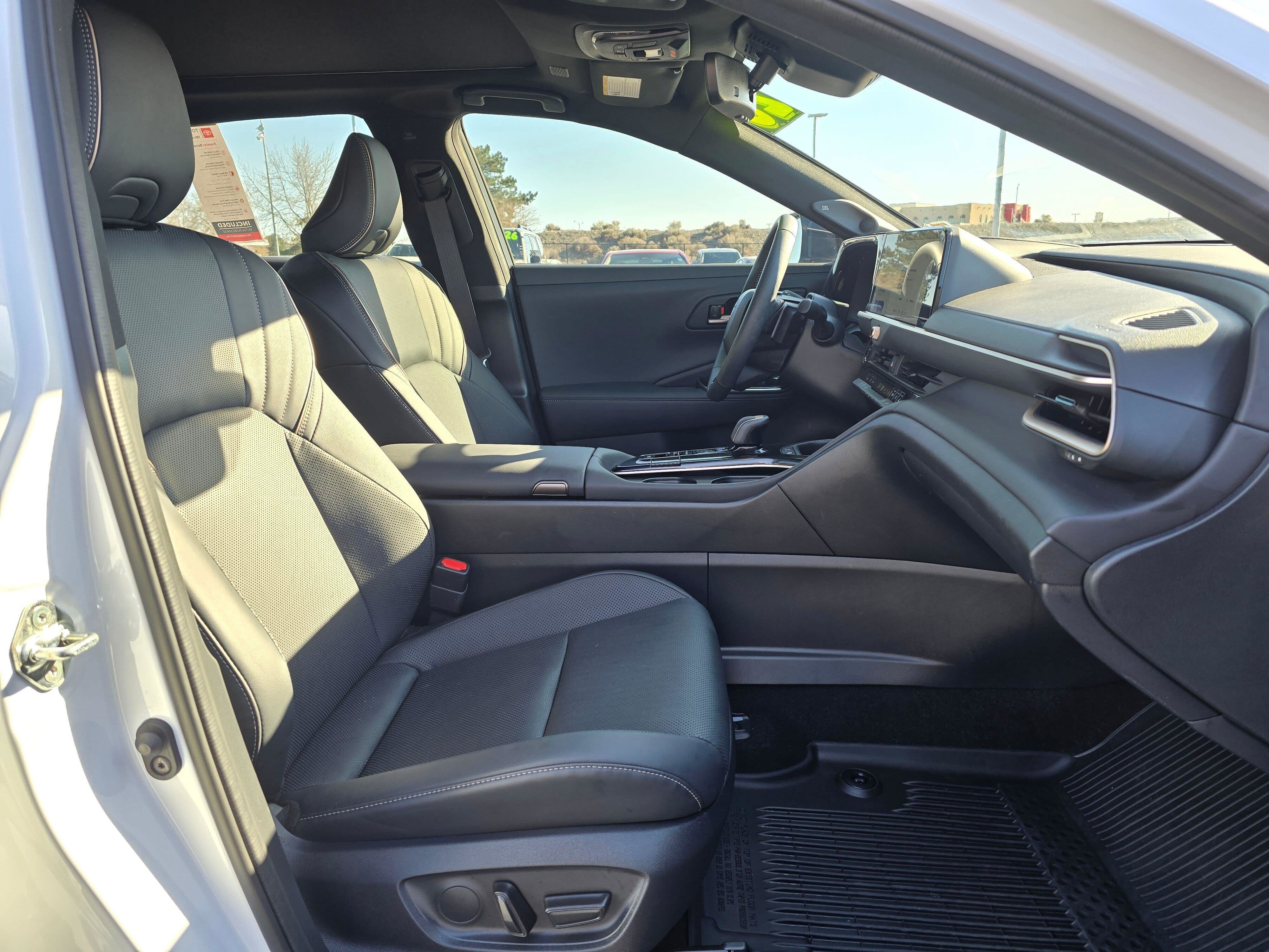 Used 2026 Toyota Crown Platinum image 10