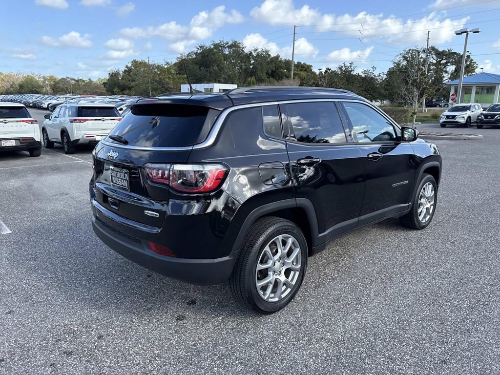 Used 2023 Jeep Compass Latitude image 4