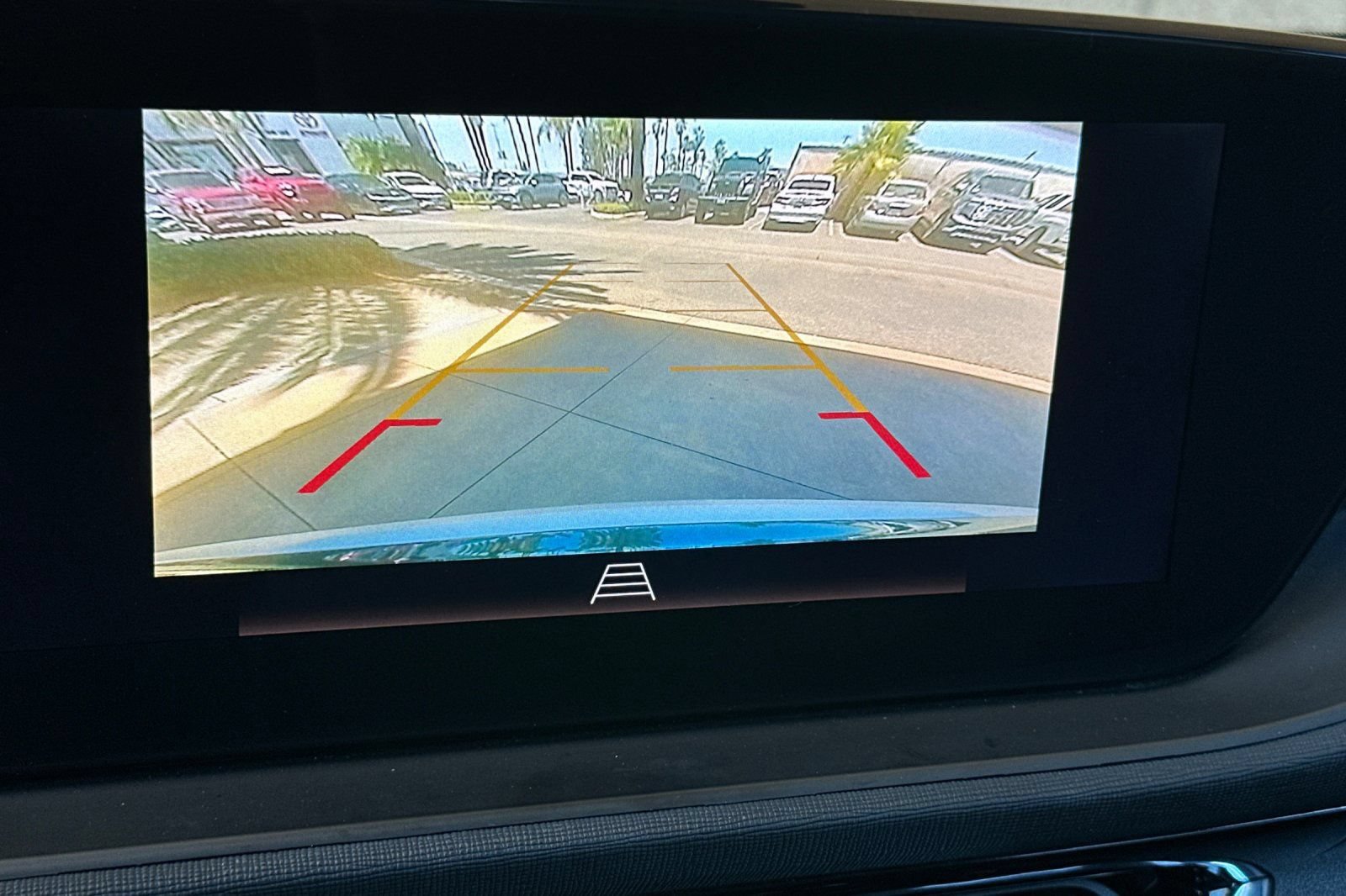 Certified 2025 Buick Envista Sport Touring FWD image 19