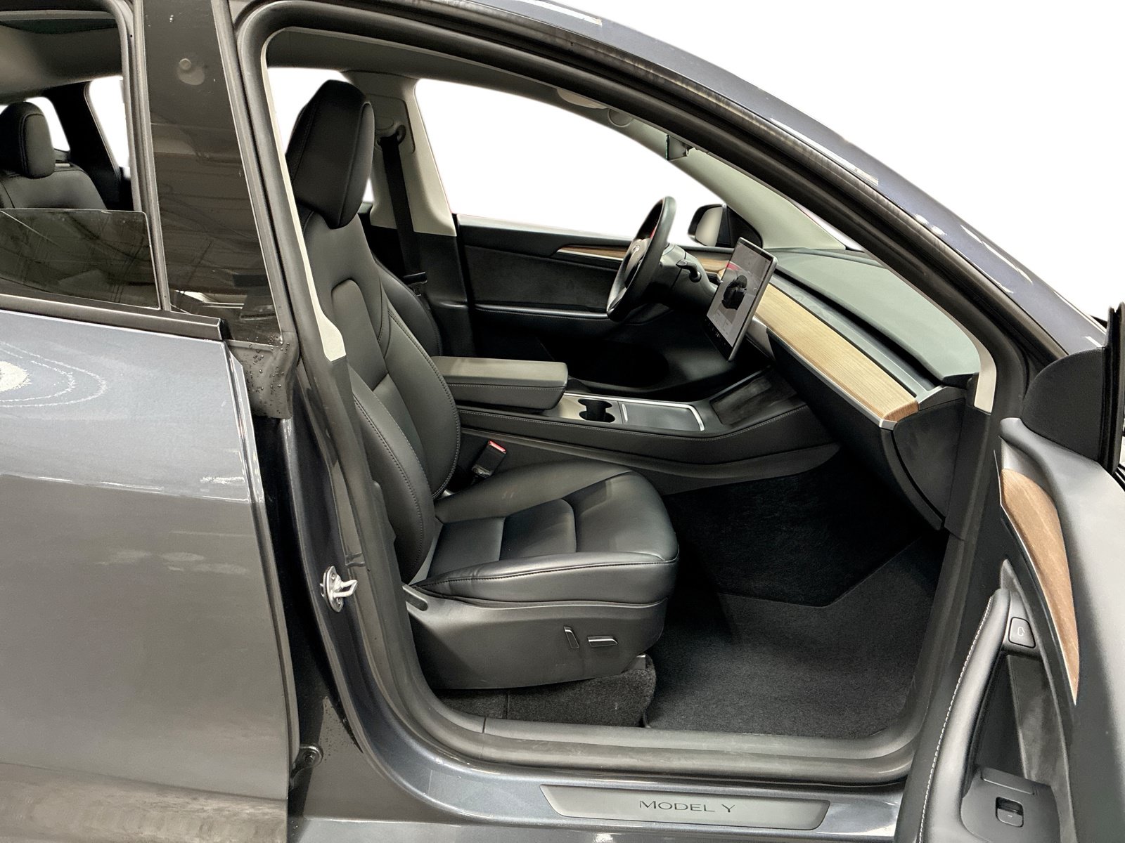 Certified 2023 Tesla Model Y Performance AWD/4WD image 13
