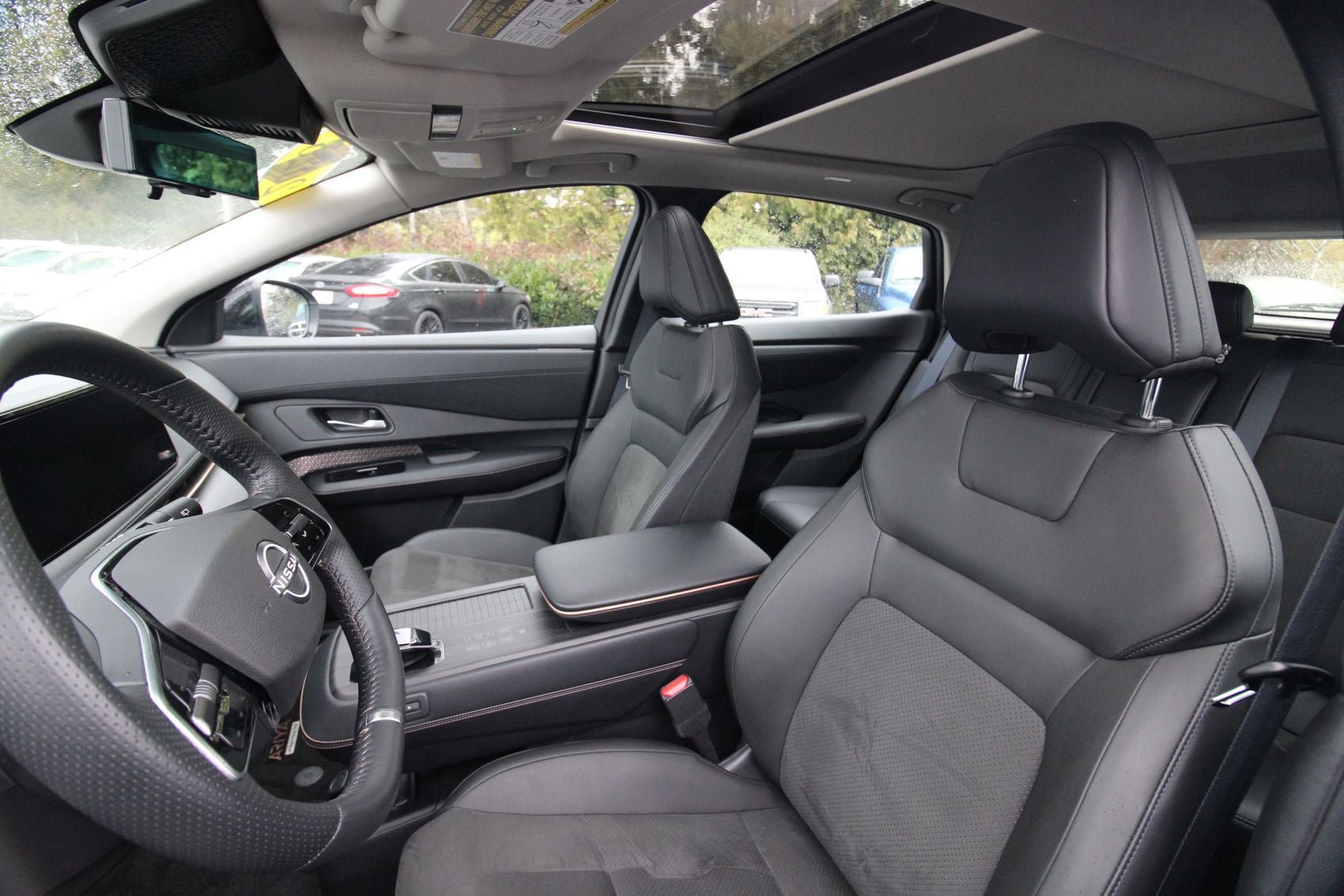 Used 2023 Nissan Ariya FWD image 13
