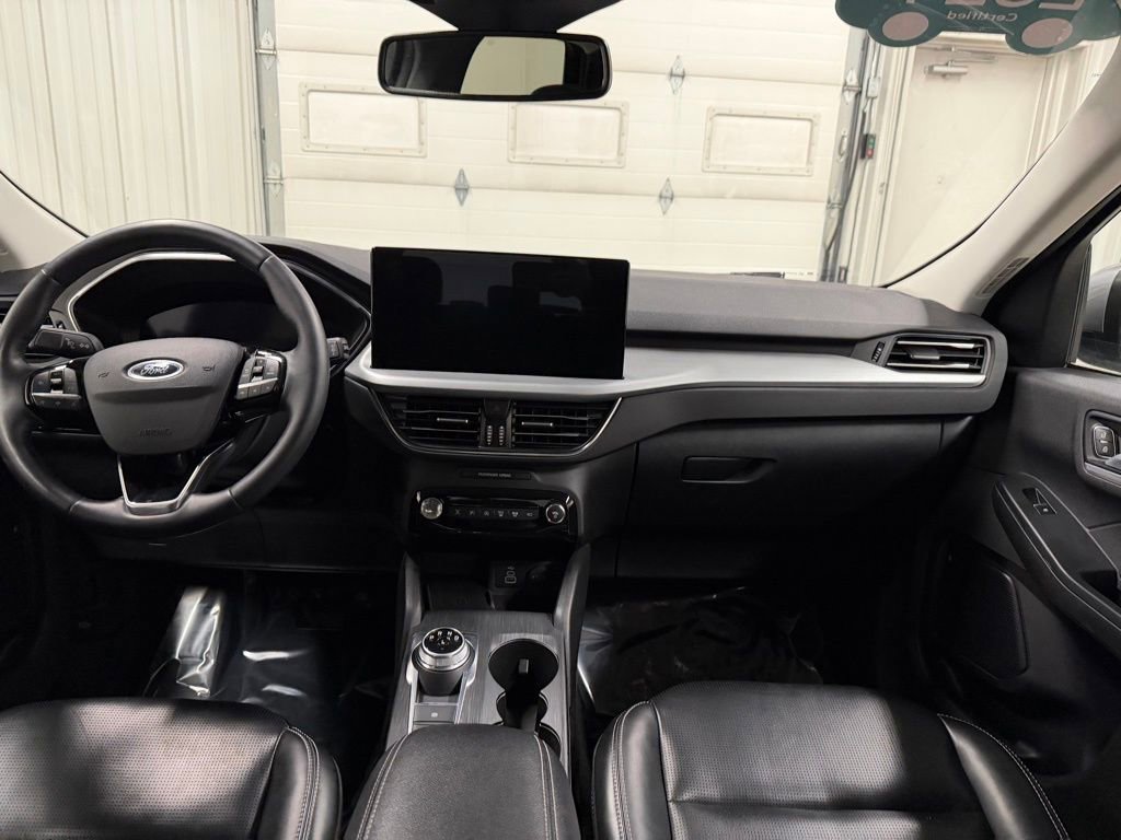 Used 2024 Ford Escape Platinum image 23