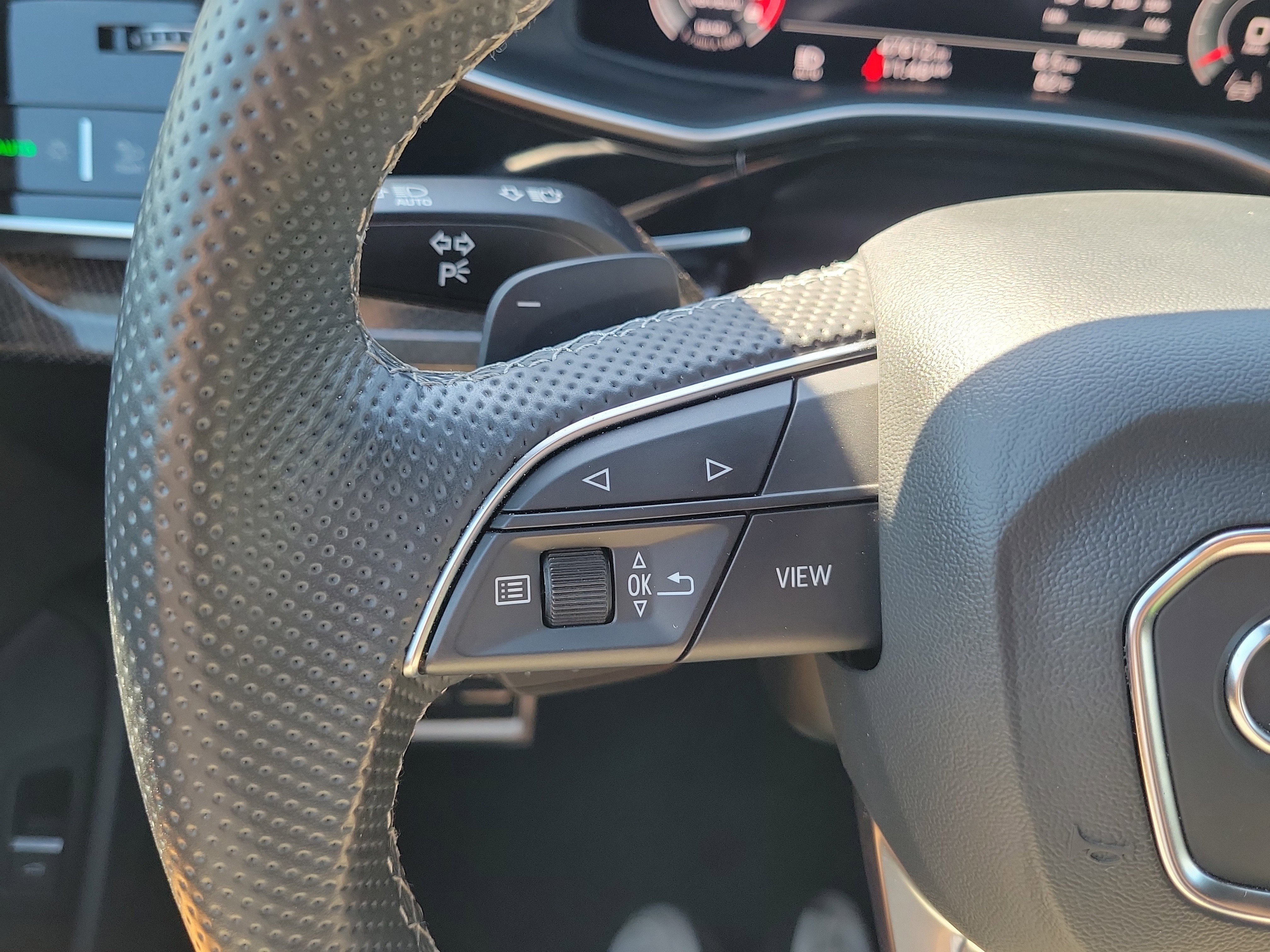 Used 2022 Audi SQ8 Prestige image 26