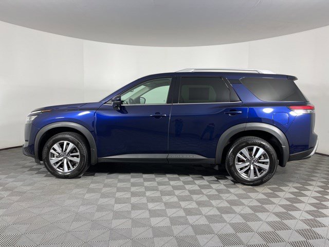Used 2022 Nissan Pathfinder SL AWD/4WD image 5