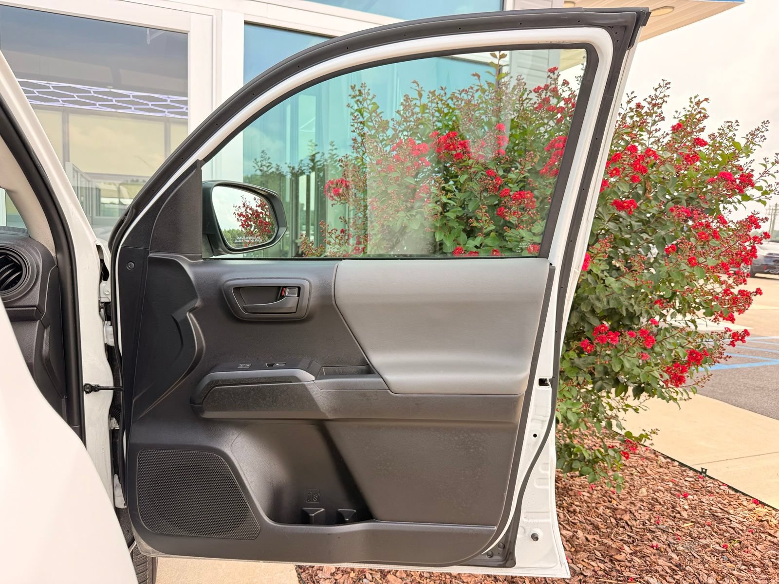 Used 2020 Toyota Tacoma SR RWD image 20