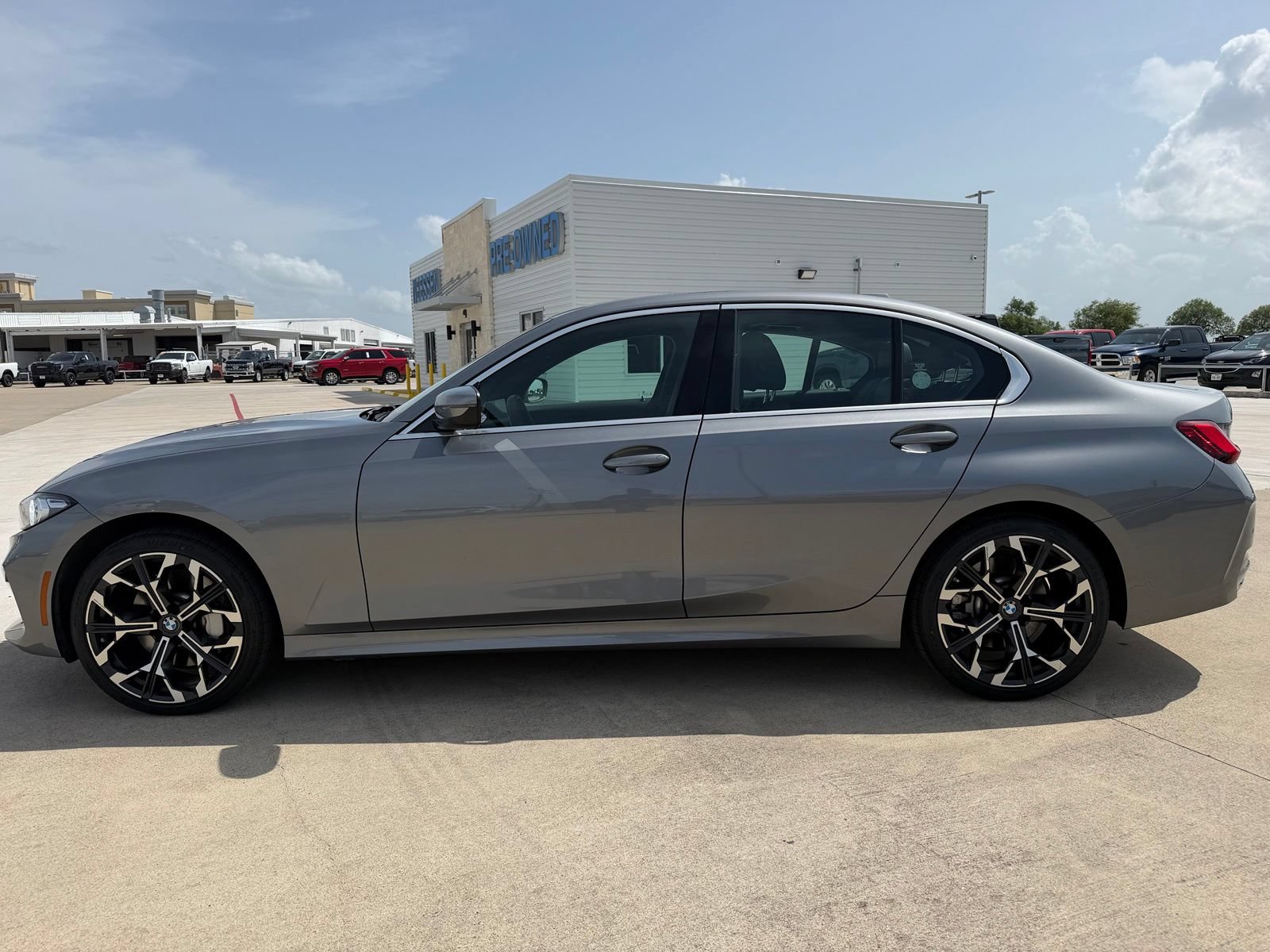 Used 2026 BMW 330i Sedan RWD image 4