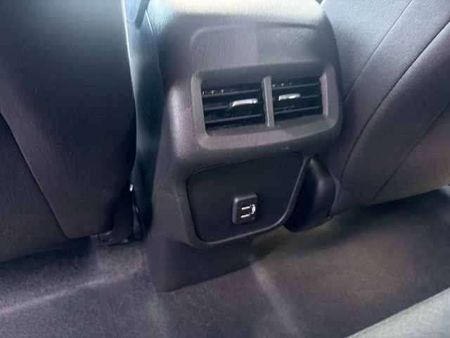 Used 2024 Chevrolet Equinox LT FWD image 15