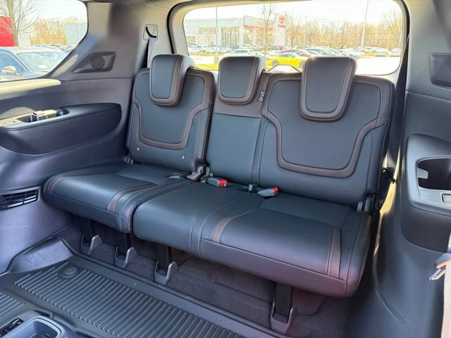 New 2025 Nissan Armada SL w/ Captain's Chari Seat Package image 24