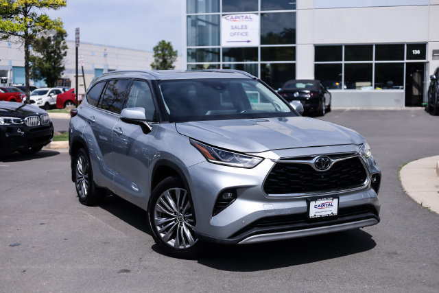 Used 2020 Toyota Highlander Platinum AWD/4WD image 2