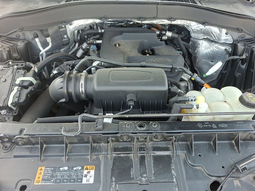 Certified 2020 Ford Explorer XLT w/ Equipment Group 202A AWD/4WD image 27