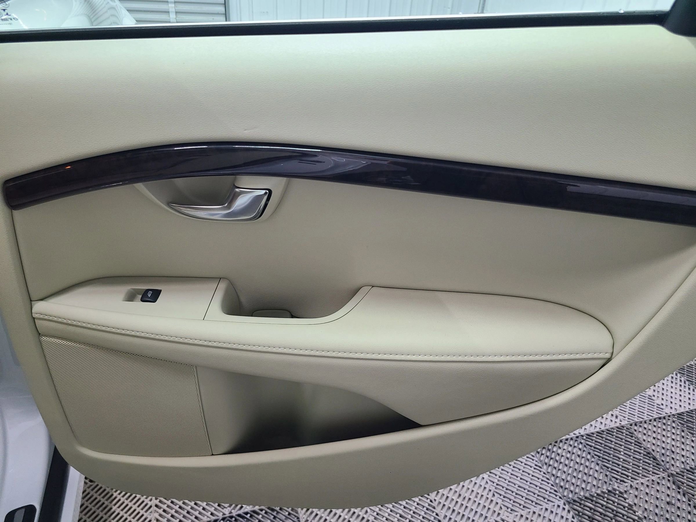 Used 2016 Volvo S80 T5 image 38