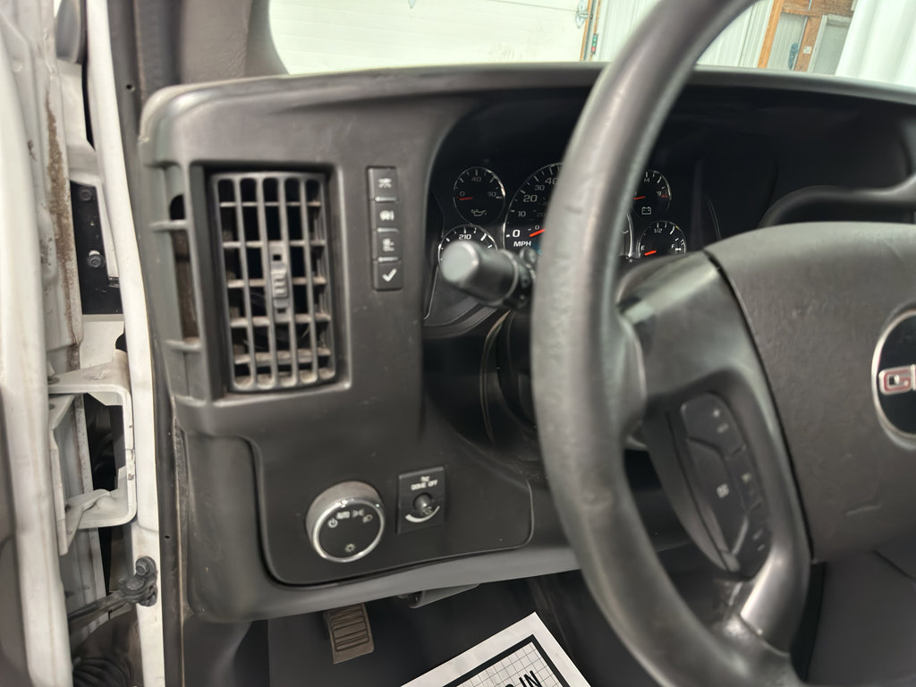 Used 2016 GMC Savana 3500 image 13