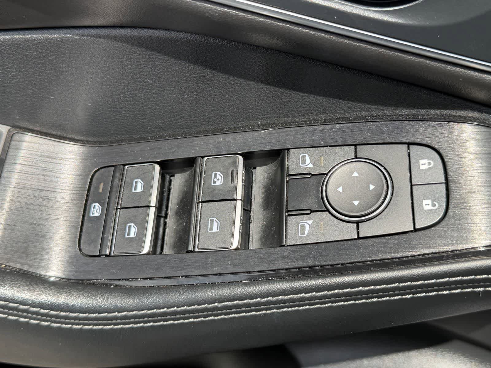Certified 2023 Nissan Rogue Platinum w/ Platinum Premium Package FWD image 13