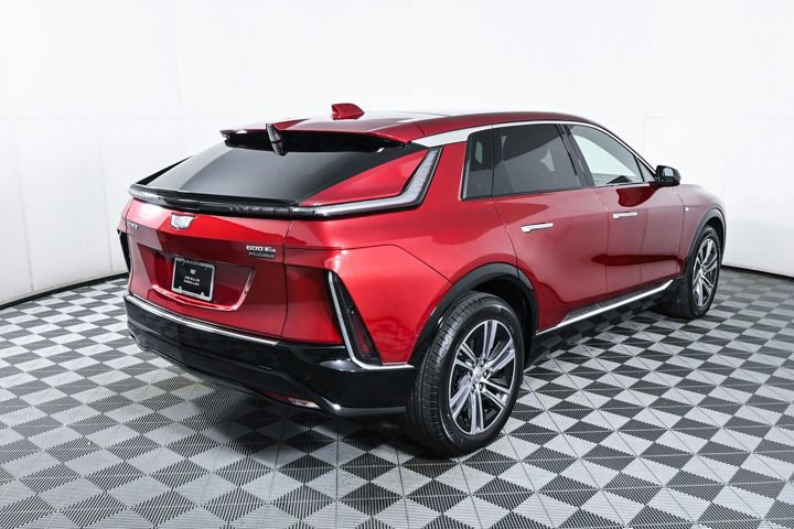 New 2025 Cadillac Lyriq Luxury image 22