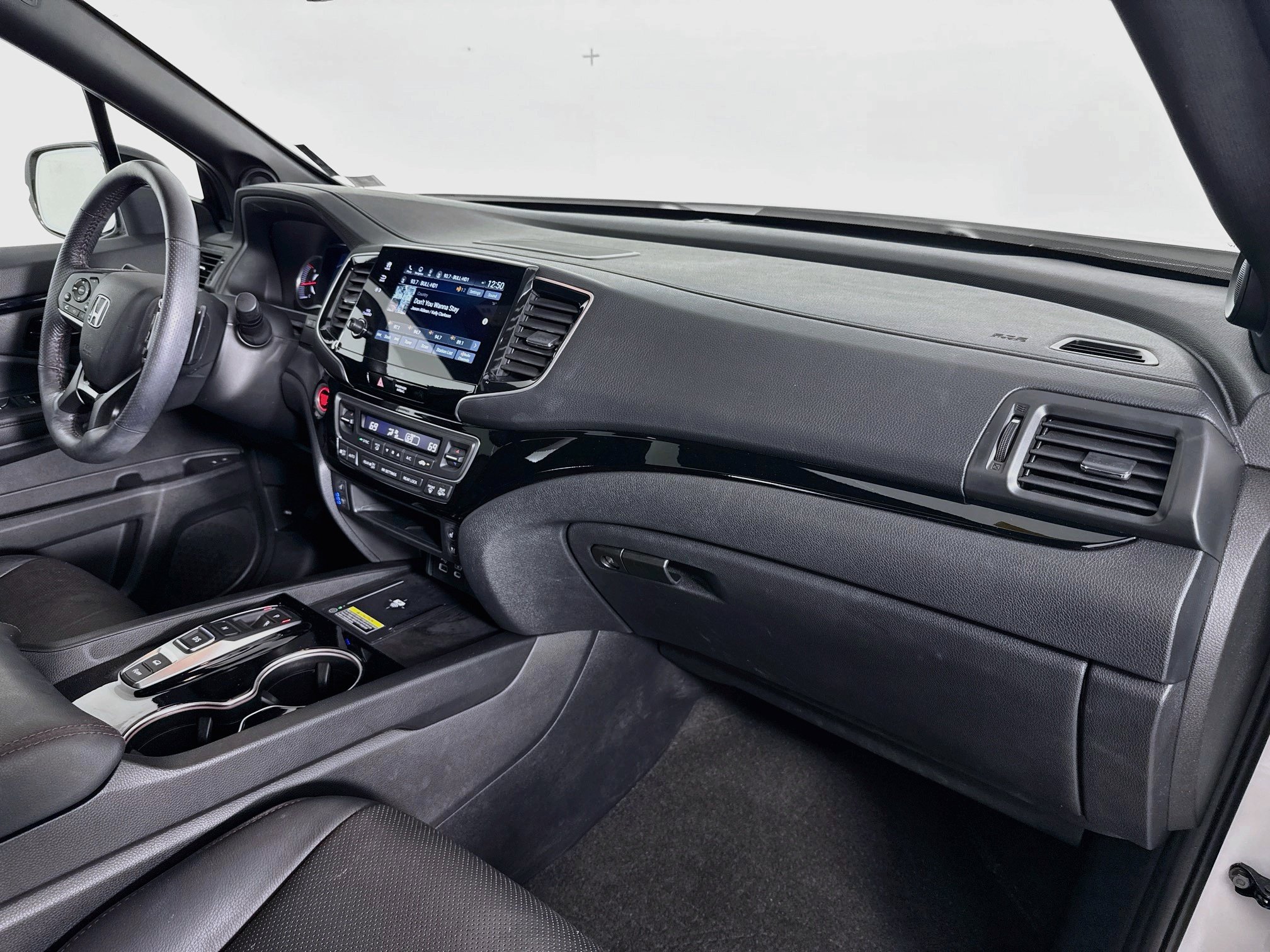 Used 2025 Honda Passport Black Edition image 28