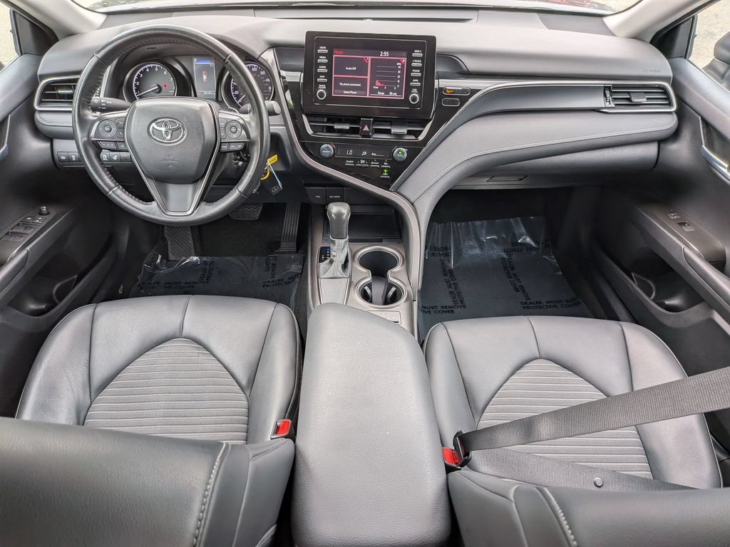 Used 2024 Toyota Camry SE FWD image 5