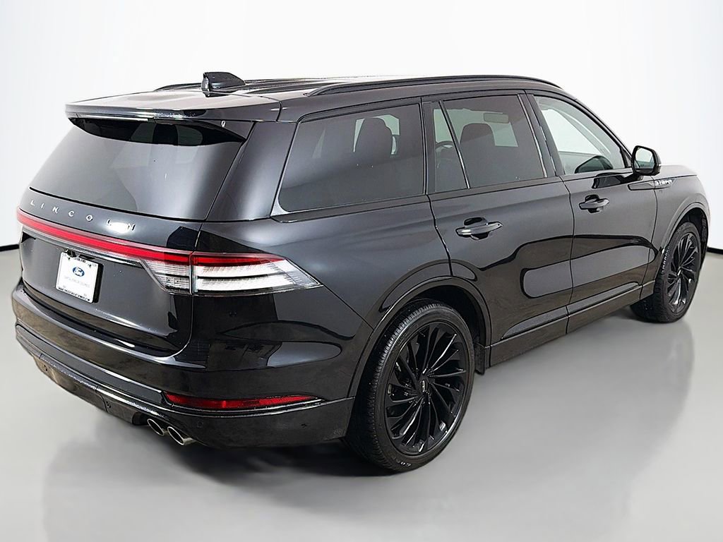 Used 2025 Lincoln Aviator Reserve w/ Jet Appearance Package image 11