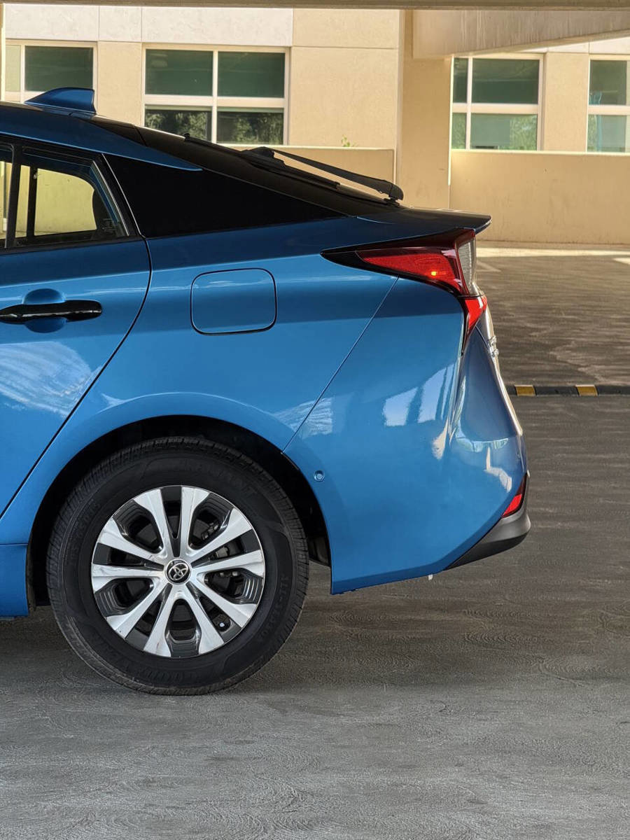 Used 2021 Toyota Prius LE AWD/4WD image 13