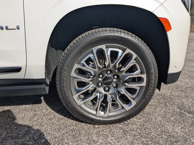Used 2024 GMC Yukon Denali Ultimate image 12