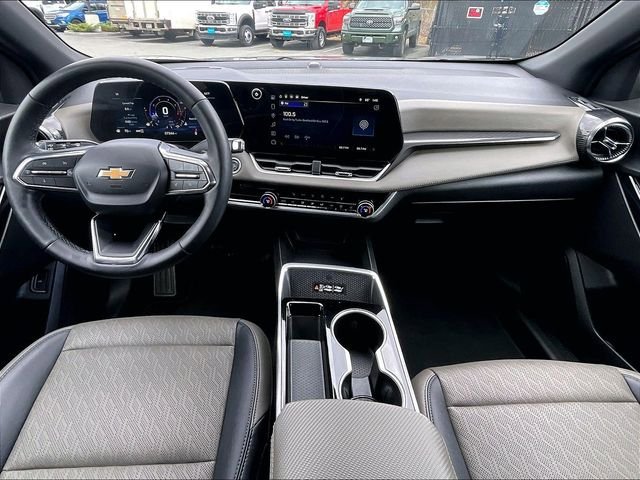 Used 2025 Chevrolet Equinox LT w/ Convenience Package II AWD/4WD image 16