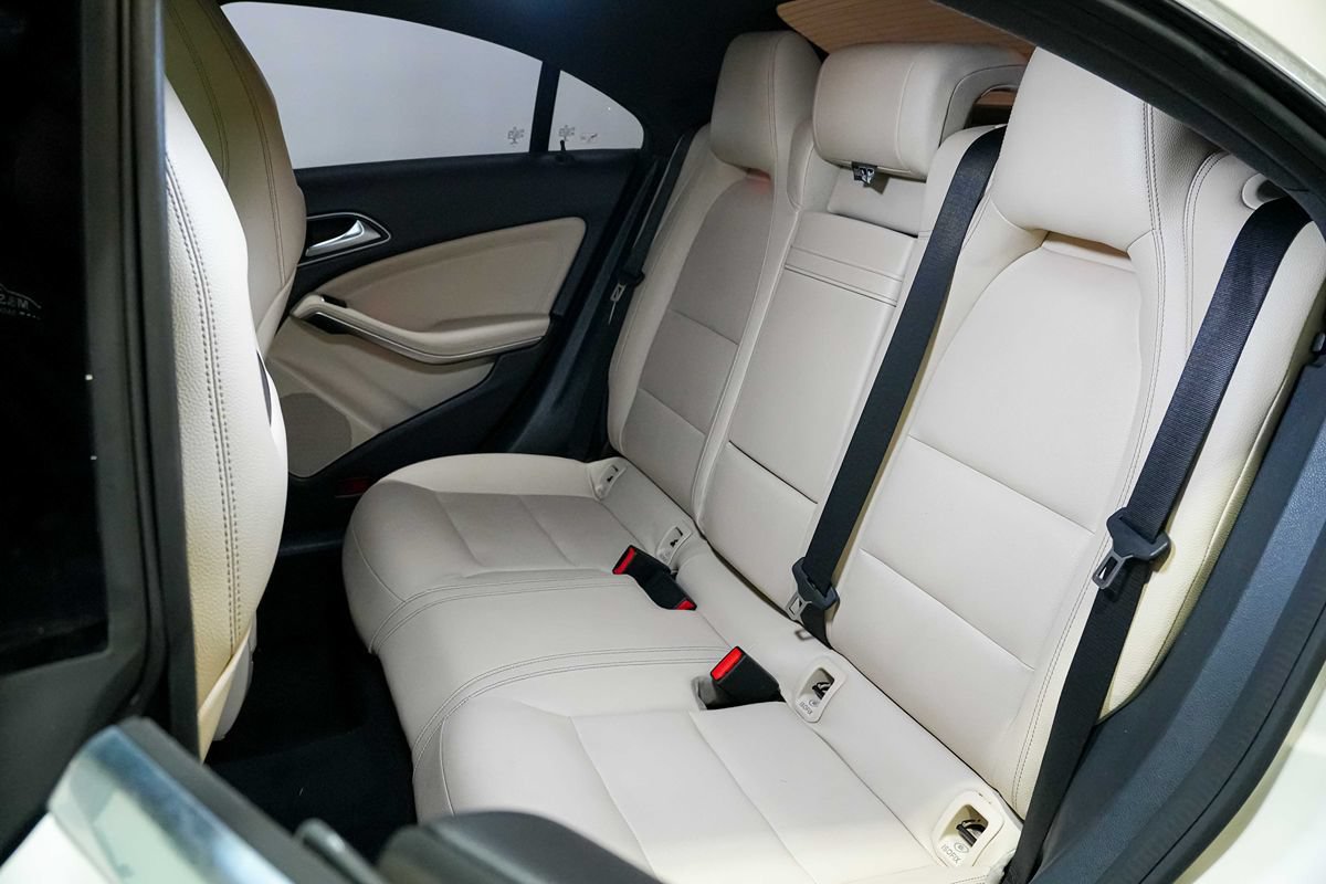 Used 2016 Mercedes-Benz CLA 250 image 14
