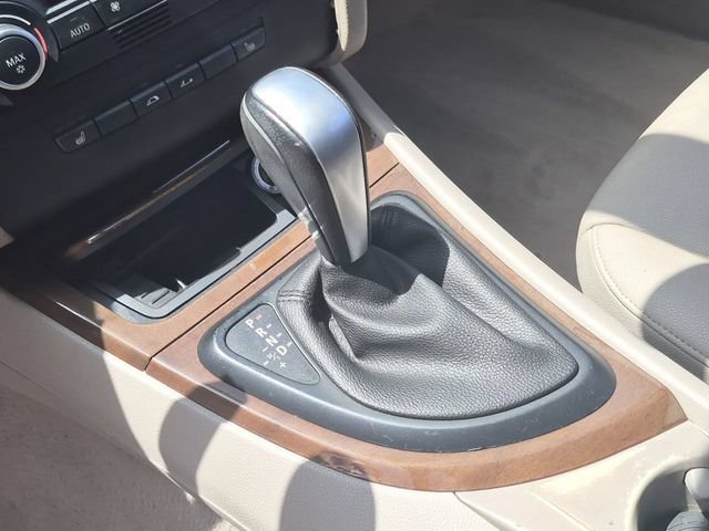 Used 2009 BMW 128i Convertible RWD image 14