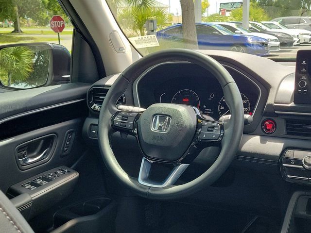 Used 2023 Honda Pilot Touring image 3
