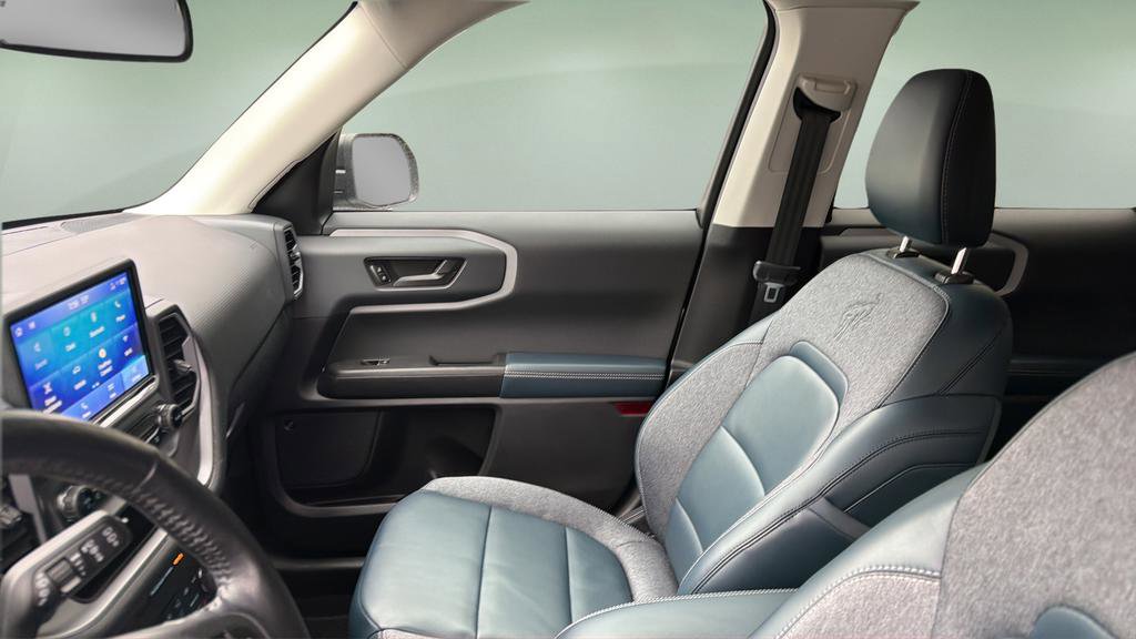 Used 2022 Ford Bronco Sport Outer Banks w/ Tech Package image 12