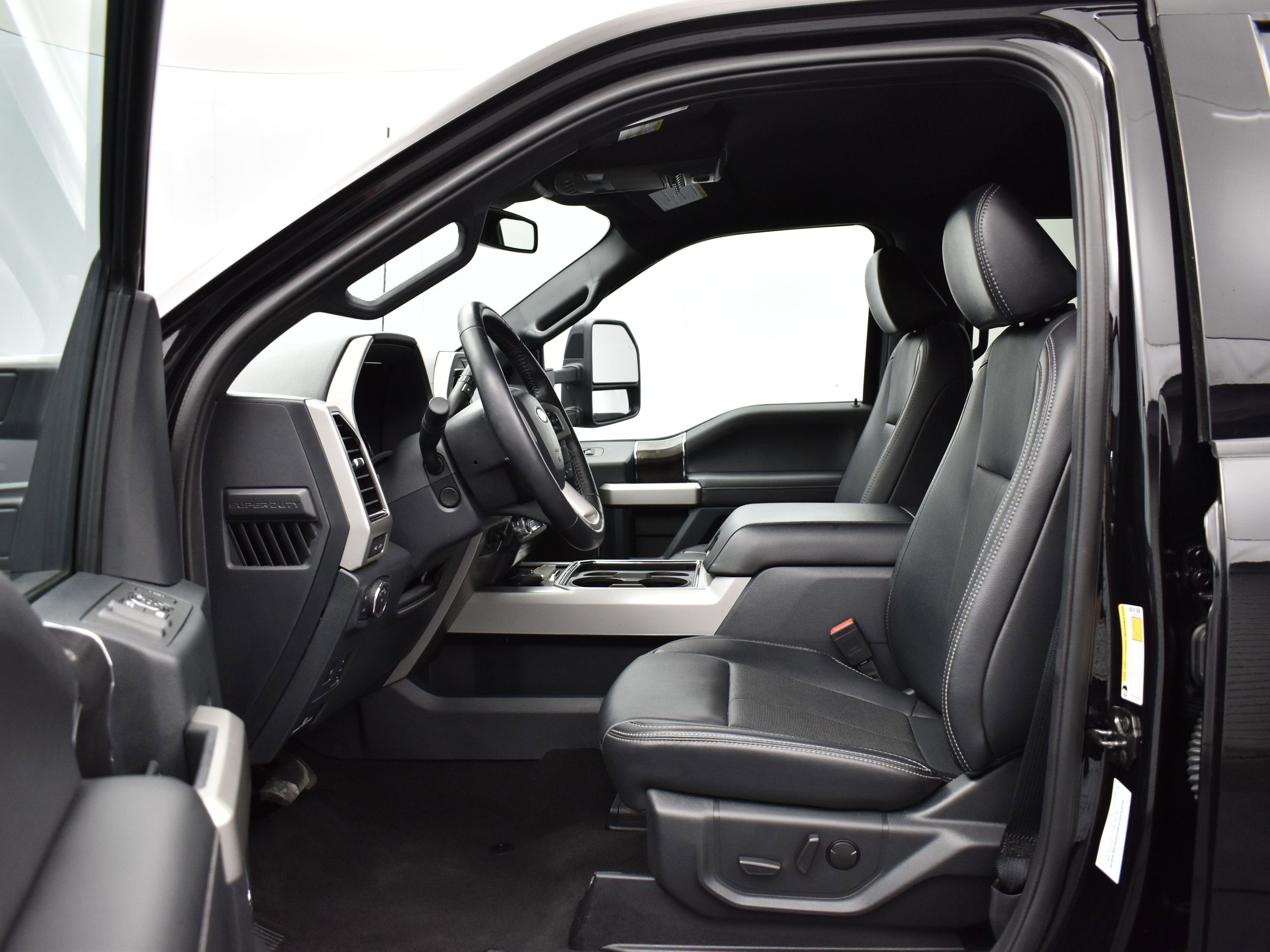 Used 2022 Ford F250 Lariat w/ Lariat Ultimate Package image 8