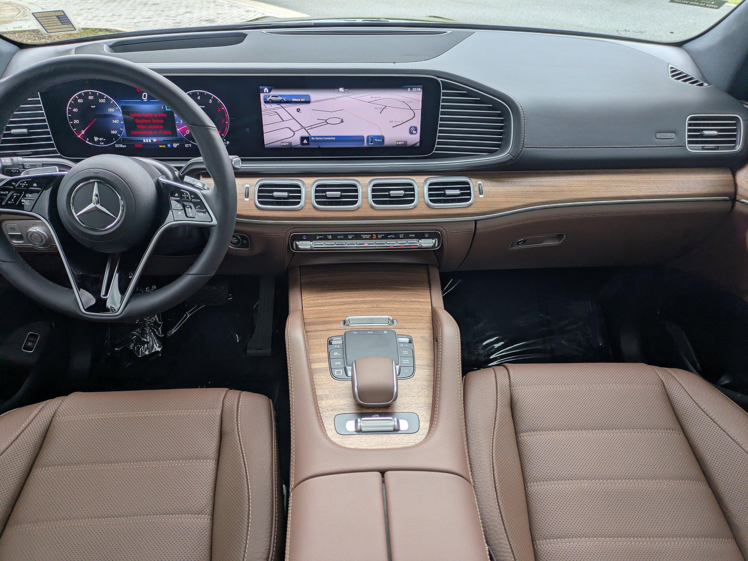 Certified 2025 Mercedes-Benz GLE 450 4MATIC image 2