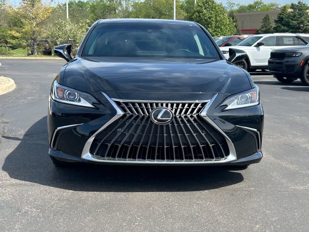 Used 2023 Lexus ES 350 w/ Premium Package FWD image 2
