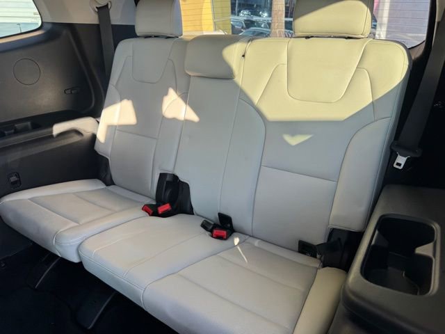 Used 2023 Kia Telluride EX w/ EX Captain's Chair Package image 11