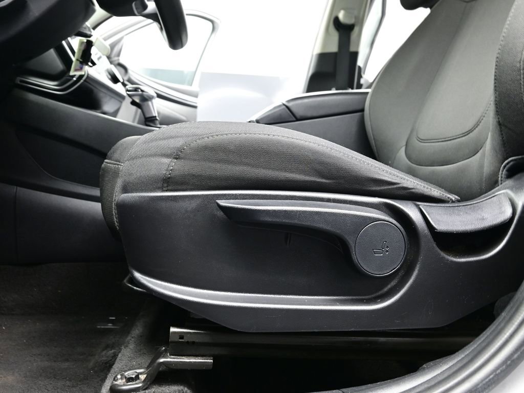 Used 2023 Hyundai Tucson SE image 12