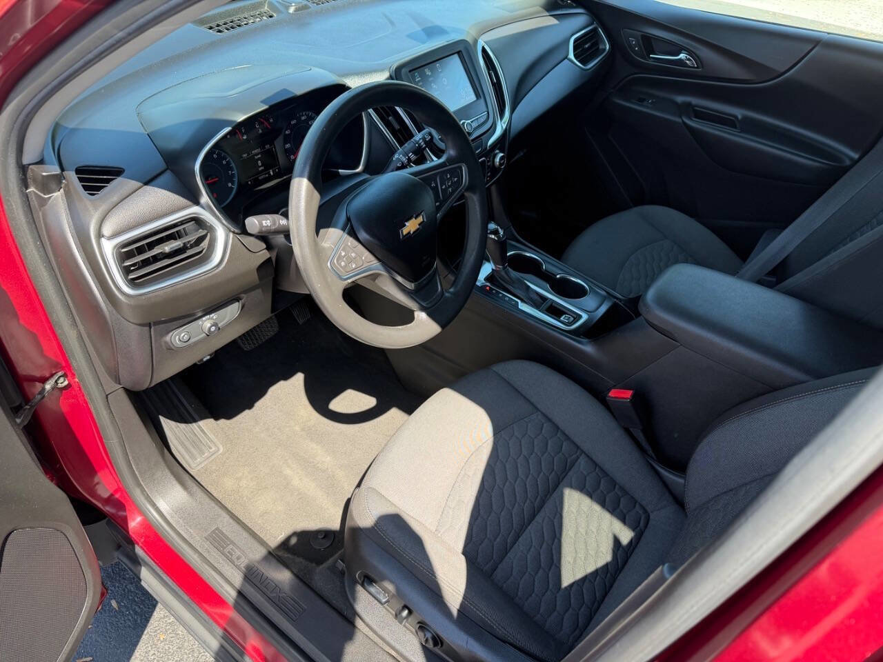 Used 2018 Chevrolet Equinox LT FWD image 6