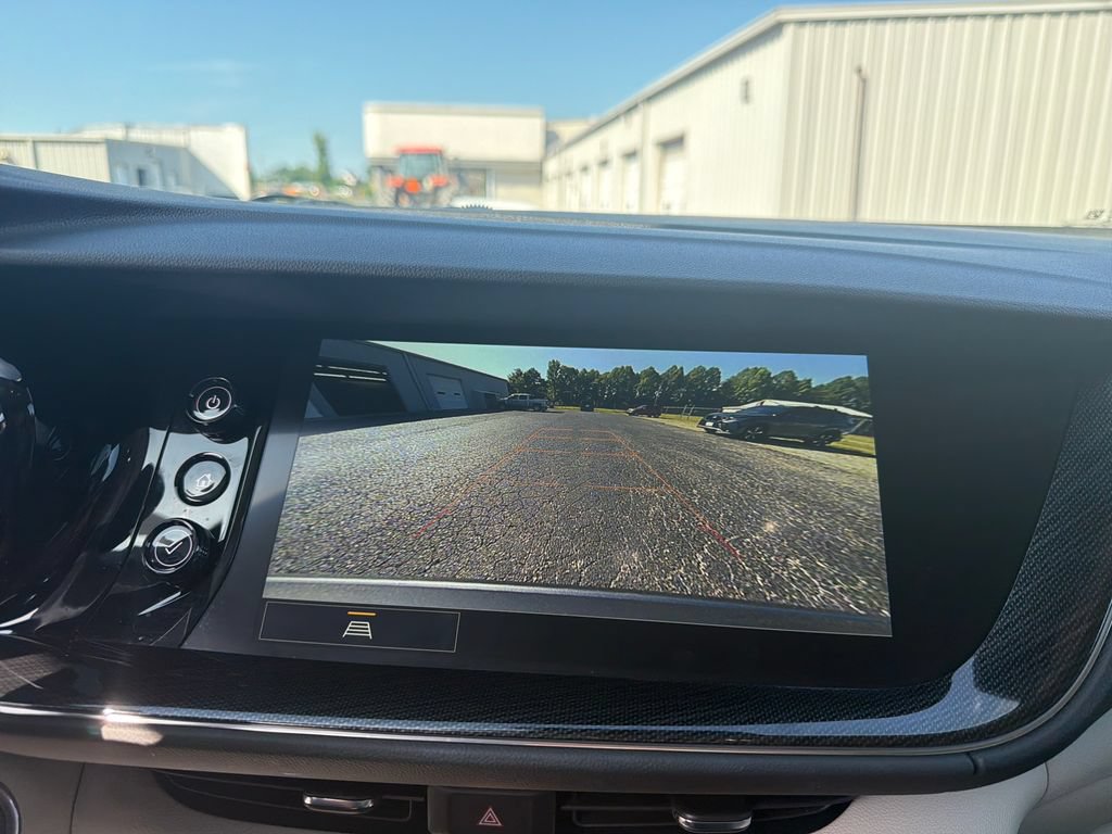 Used 2022 Buick Envision Essence w/ Safety Package FWD image 20