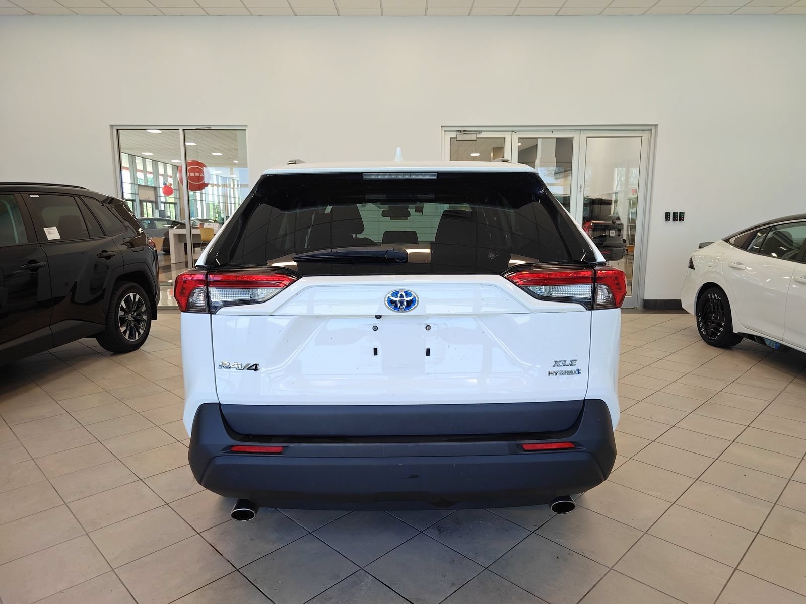 Used 2024 Toyota RAV4 XLE AWD/4WD image 5