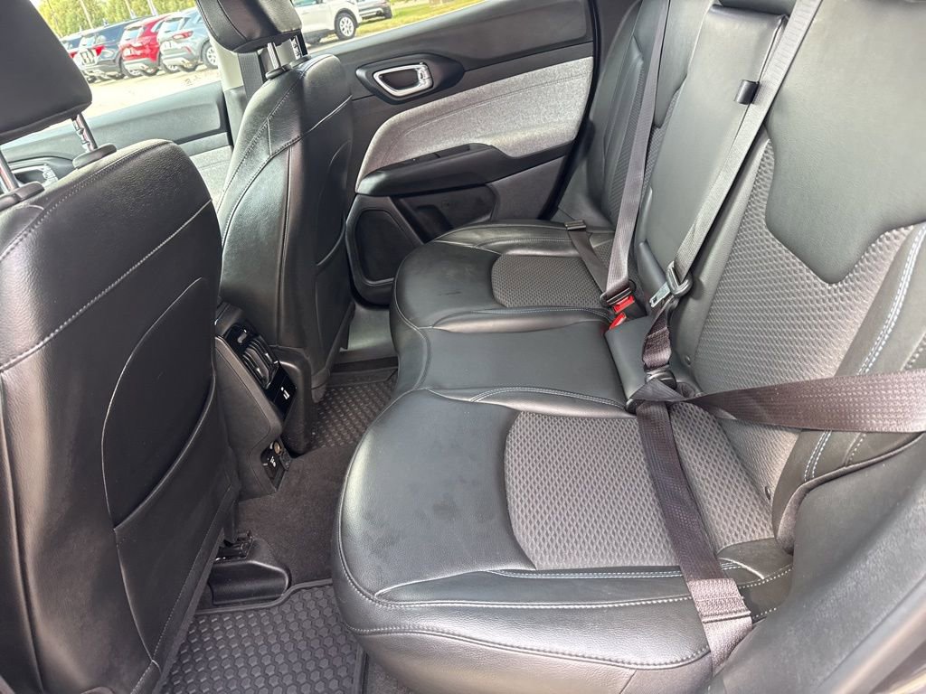 Used 2022 Jeep Compass Latitude w/ Convenience Group image 18