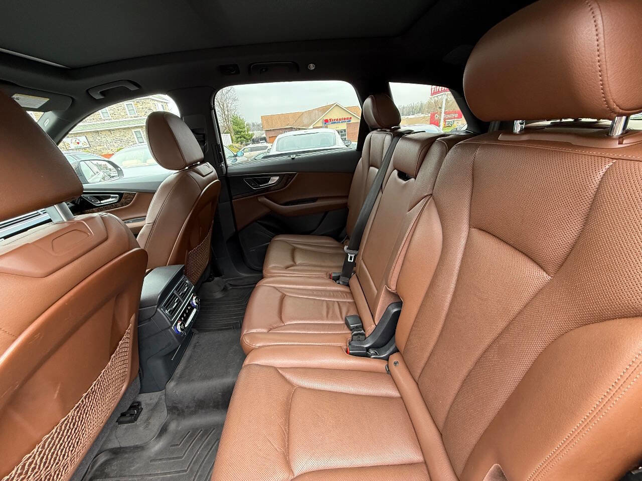 Used 2017 Audi Q7 3.0T Premium Plus image 11